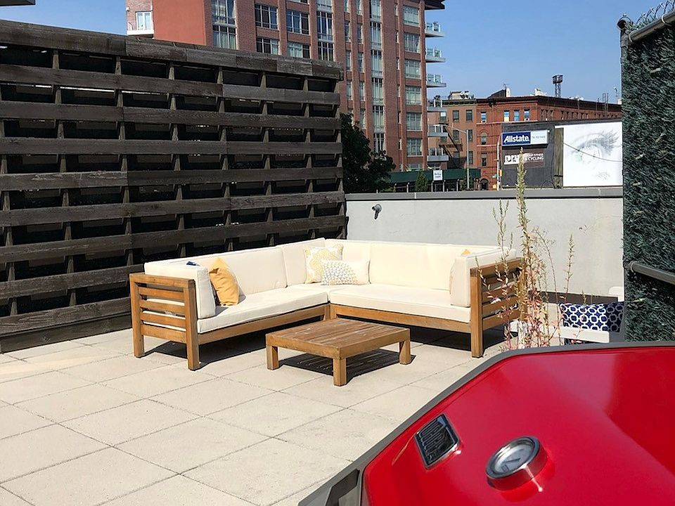 1st image of 10-50 Jackson Ave #2E