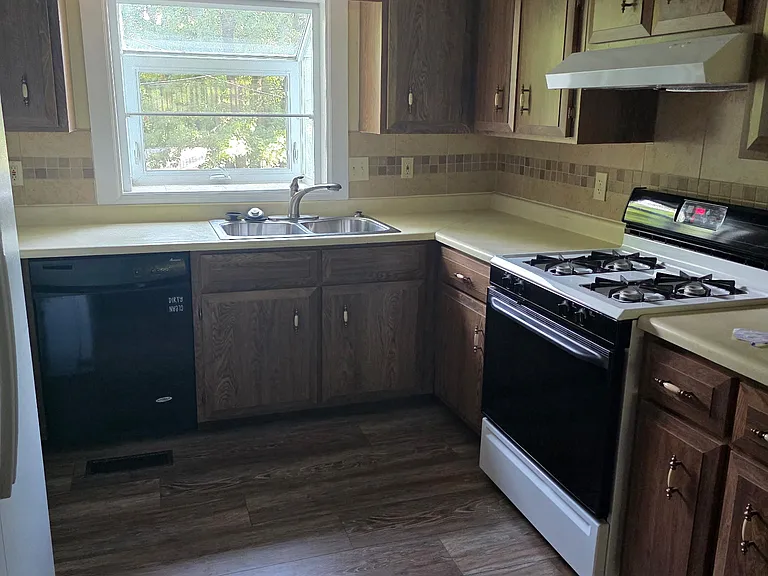 174 W Wadsworth Cir — Photo 3