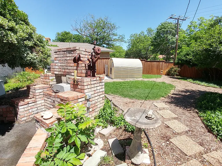 13434 Spring Grove Ave — Photo 6