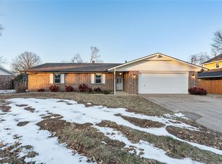 2107 SE 18th St, Bentonville, AR 72712