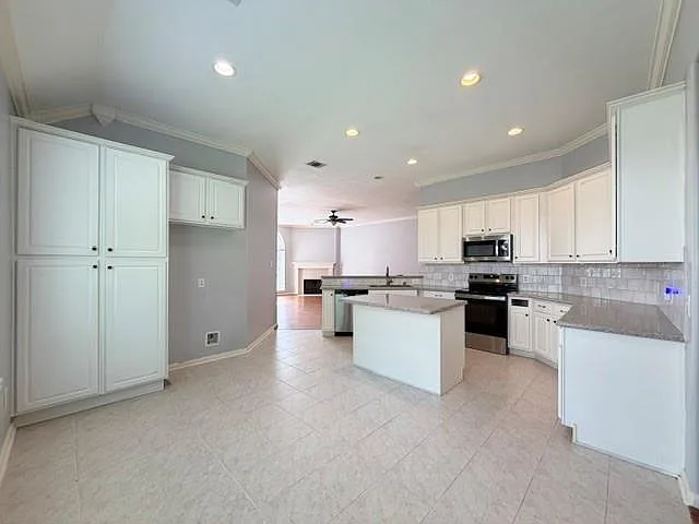 23639 Hawkins Creek Ct — Photo 15