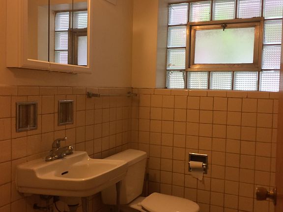 5th image of 2116 S 51st Ave