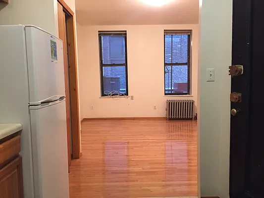 Rented by Natlane Equities | media 14