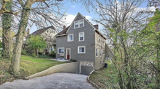 2nd image of 122 Mary Ln