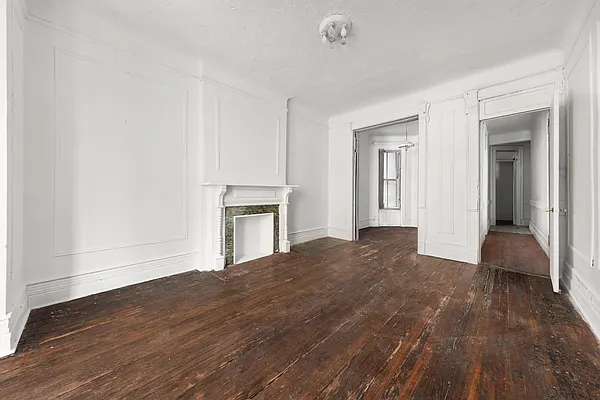 Sold by Compass | media 17