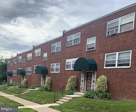 2 bed, $1,720 — Photo 1