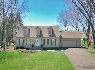 3003 Pleasant Dr, McHenry, IL 60051