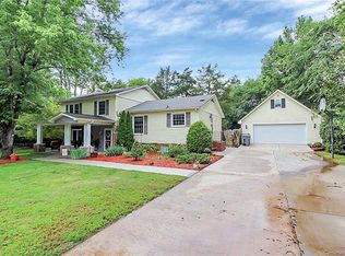 3806 Chandonwood Ct, Charlotte, NC 28226