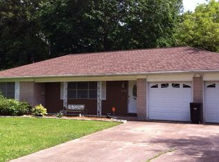 510 E Miller St, Angleton, TX 77515