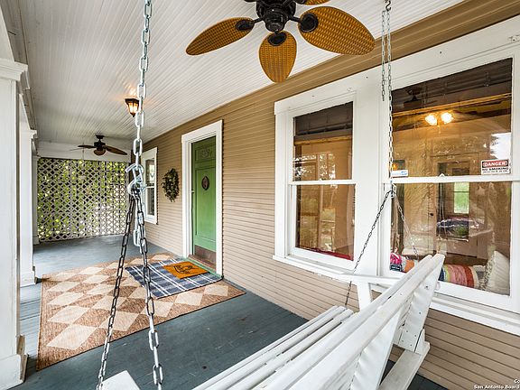 5th image of 631 W MISTLETOE AVE