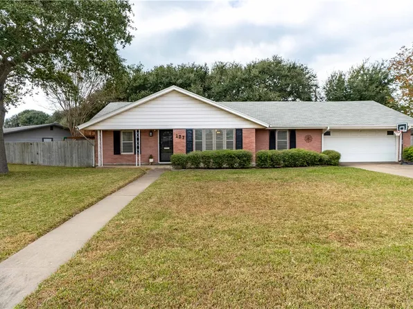 137 E Janin, Portland, TX 78374