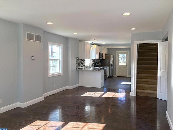 4th image of 501 N Lake St