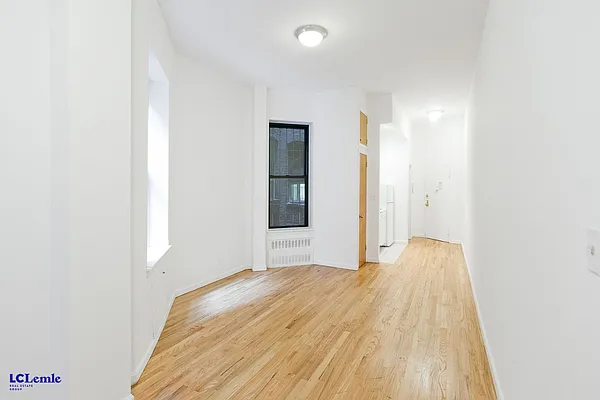 Rented by LC Lemle Real Estate Group | media 3