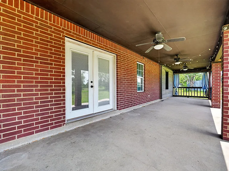 135 County Road 4519 — Photo 26