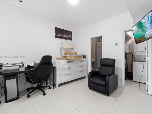 miami-florida-43840591 picture