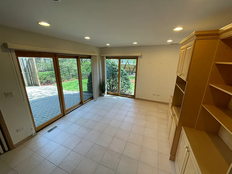 1119 Deerfield Rd — Photo 13