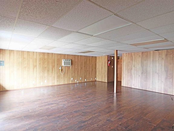 4th image of 502 S Broadway Ave