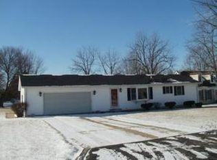 204 N Pleasant St, Ohio, IL 61349