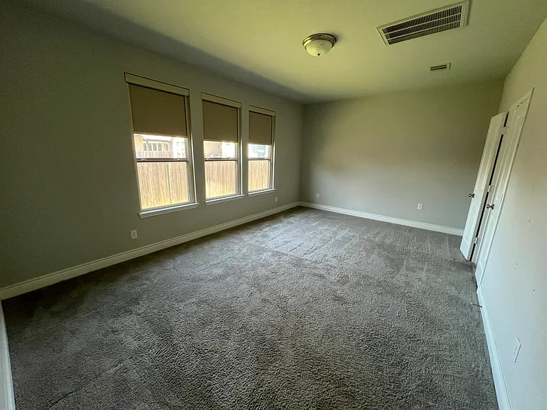 112 Freeman Loop — Photo 20