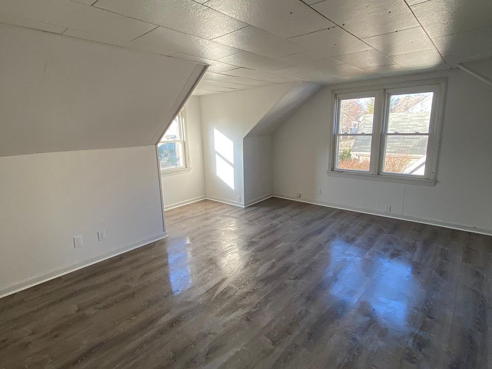 1st image of 4307 Helena Ave #4309