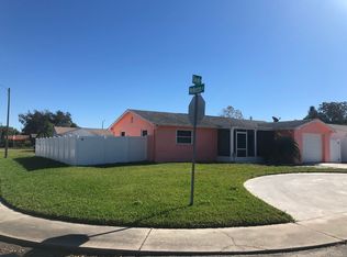 1102 Deal Ln, Holiday, FL 34691