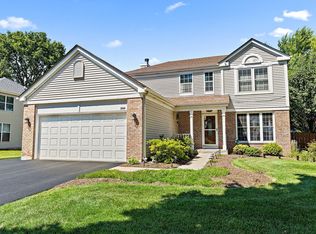 864 Medford Ave, South Elgin, IL 60177