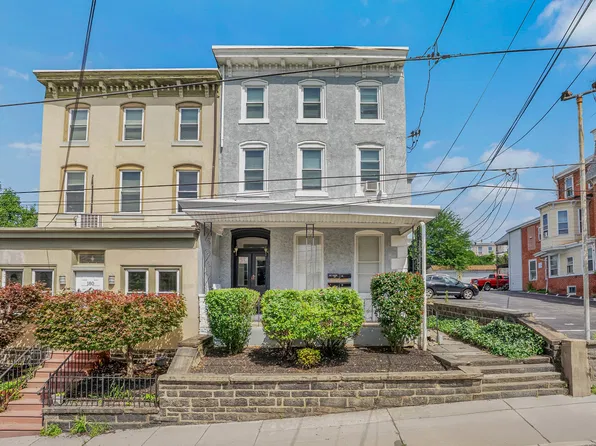 182 Green Ln #2R, Philadelphia, PA 19127
