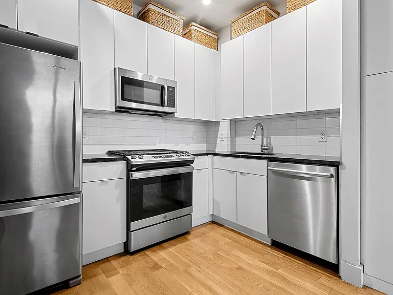 12 Lawton St #3A — Photo 4