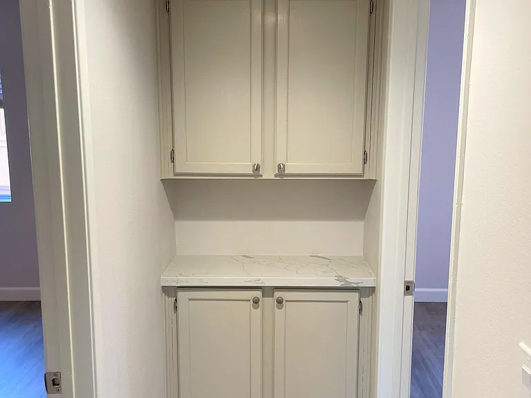 Quartz counter linen!