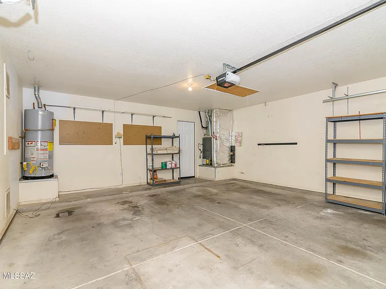 9940 E Covington St — Photo 29