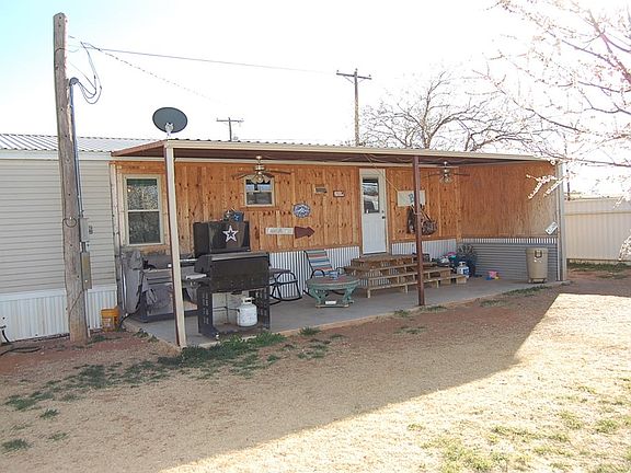 2nd image of 311 SE Avenue D