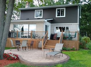 1459 Delmonte St, Wolverine Lake, MI 48390