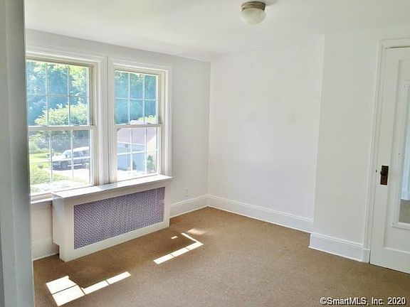 3rd image of 141 Joffre Ave