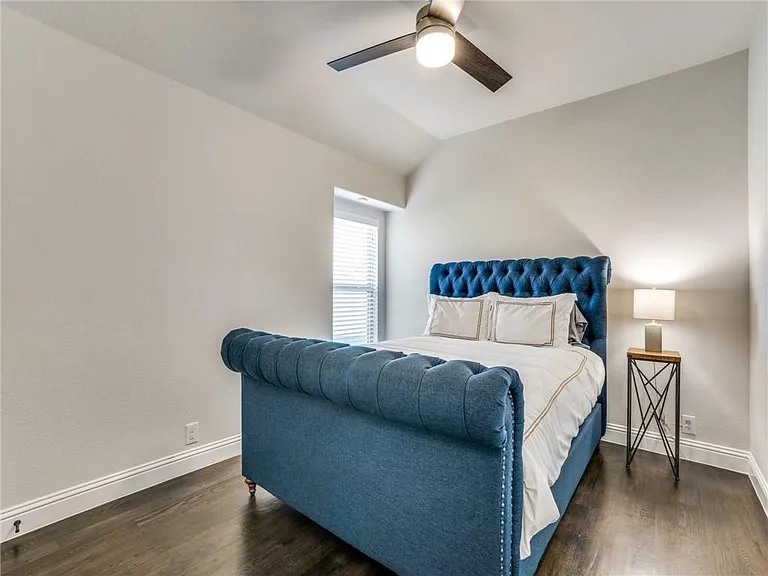 5517 Holloway Hl — Photo 18