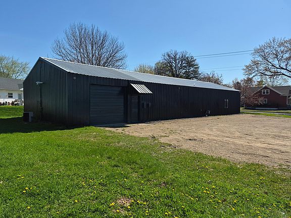 3rd image of 225 5th St
