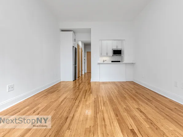 405 East 82nd Street image 3 of 7