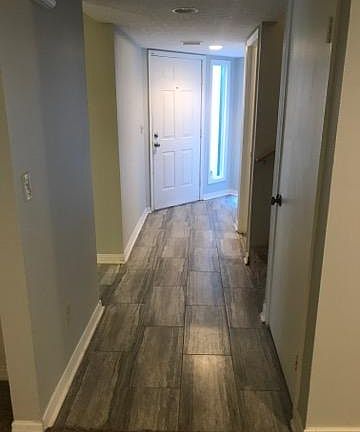 2nd image of 1169 Romaine Cir W