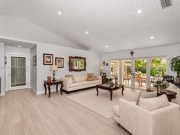 3rd image of 13561 SW 111th Ave