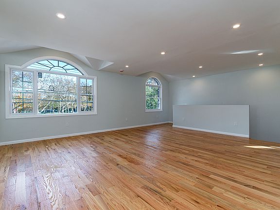 2nd image of 13332 Guy R Brewer Blvd Floor 1
