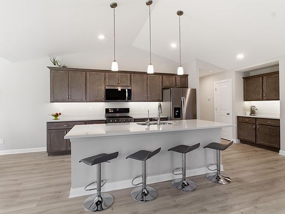 4th image of 12765 Woodside Dr