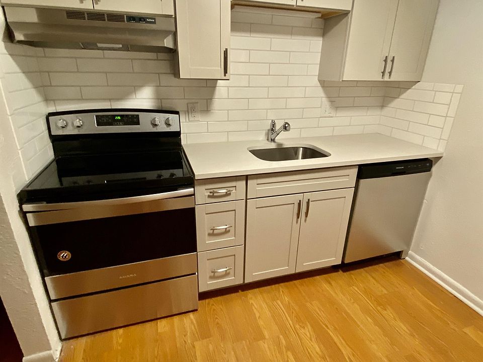 1st image of 1415 N Pearl St #10734481
