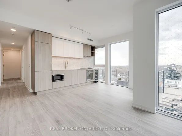 2020 Bathurst St #1106, Toronto, ON M5P 2B9