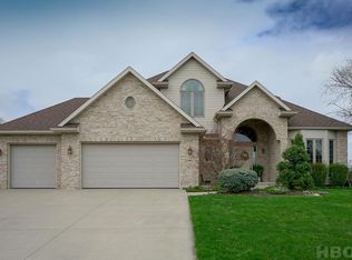 8531 Tawa Creek Dr, Findlay, OH 45840