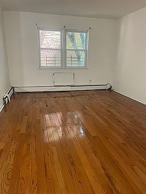 4th image of 11950 Metropolitan Ave APT 9A