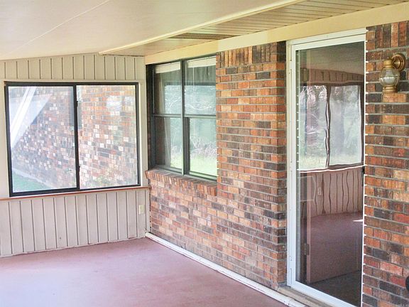 5th image of 129 Campbell Dr