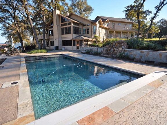 4th image of 125 Oak Creek Dr