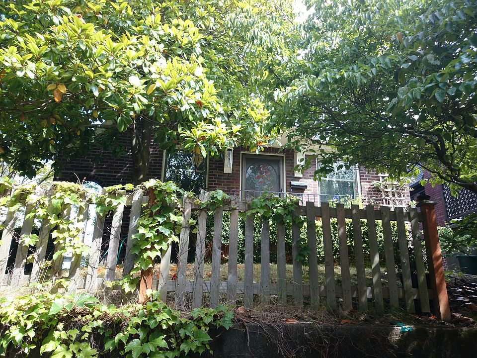 2nd image of 120 W Smith St
