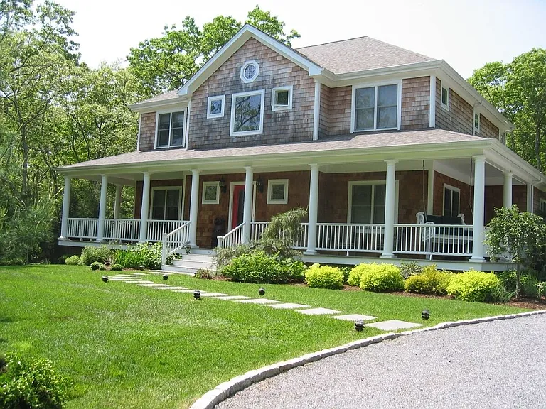 Lillian Ln — Photo 43