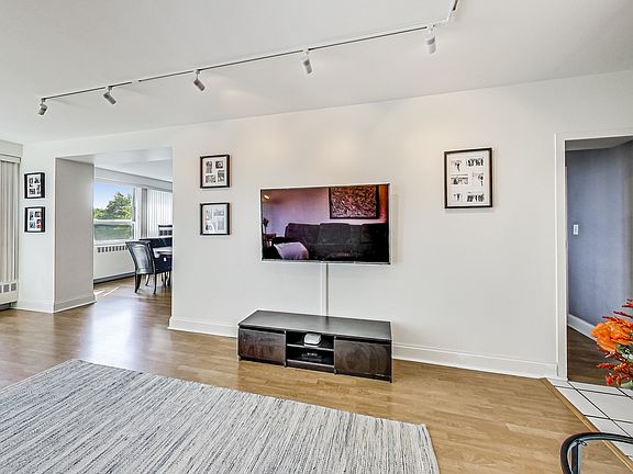 5th image of 3180 N Lake Shore Dr APT 3D