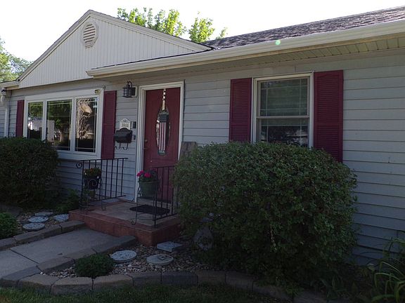 5th image of 1044 S Plum St